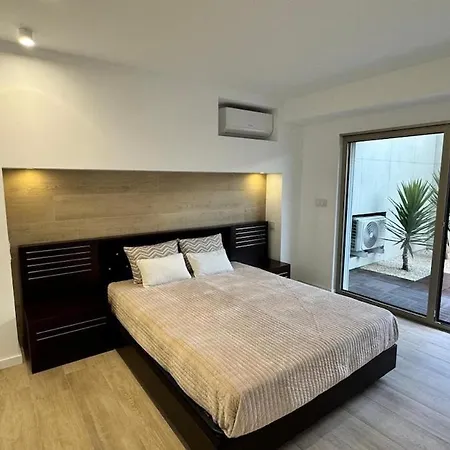 At The * 아베이루