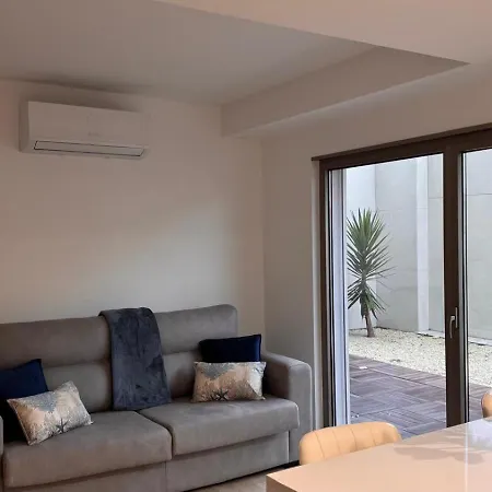 At The アヴェイロ