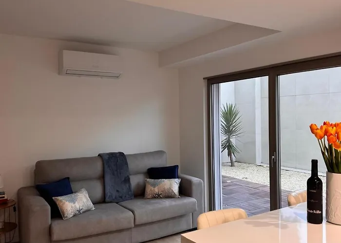 At The アヴェイロ